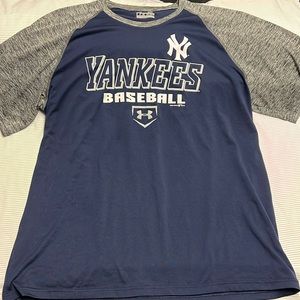 Under Armour Yankees Baseball Short Sleeve Athletic Tee